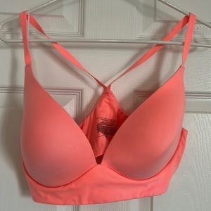 Victoria’s Secret lightly lined plunge bra